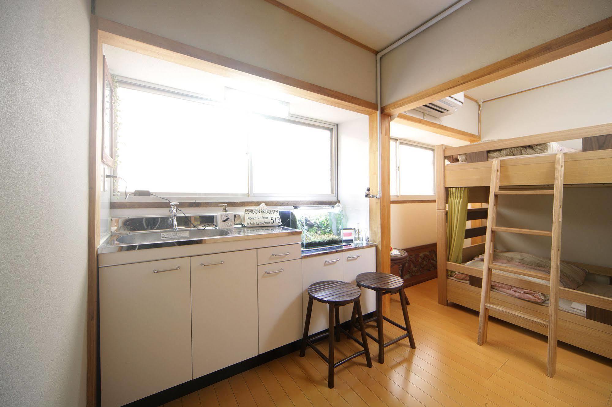 Guesthouse Oasis Осака Экстерьер фото
